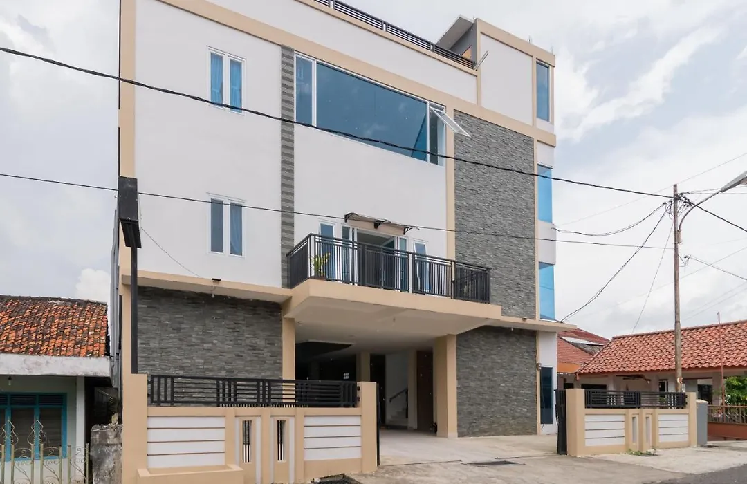 Urbanview Hotel Ephe Palembang By Reddoorz-1